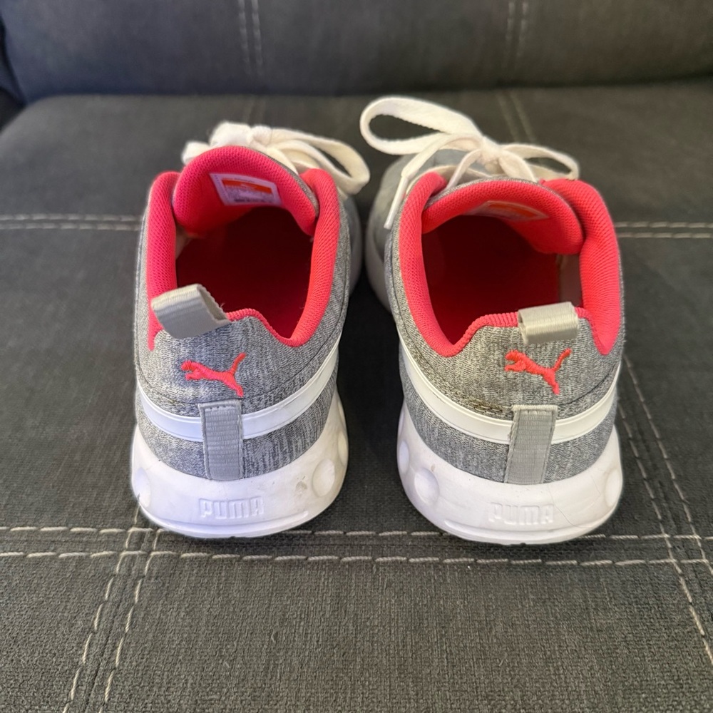 Puma Carson Runner Ripple, good condition in heathered gray & neon pink - Picture 3 of 7